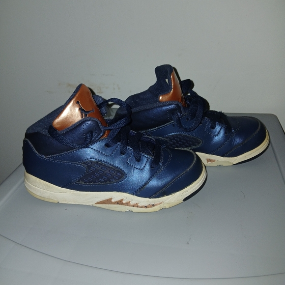 Nike Jordan Navy and Copper Boys Sneakers Sz 10C - Picture 2 of 6